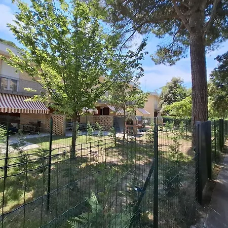 Villa Townhouse With Garden Lo Stallone