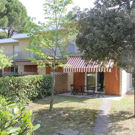 Villa Townhouse With Garden